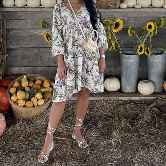 H&M floral oversized dress - Picture 2 of 2